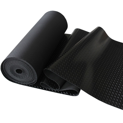 แอนติสลิป สีดํา การ์เก็จยาง Mat พื้นแบบกําหนดเองรูปแบบ corrugated Fine Ribbed Grooved เหรียญยางแผ่น